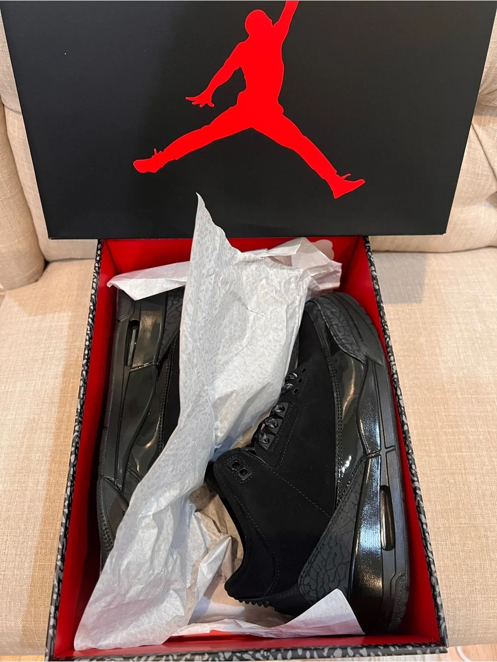 Air Jordan 3 Retro Black Cat Men's Size 8.5 Sneakers Like New!!